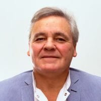 Director Médico y Nefrólogo consultor